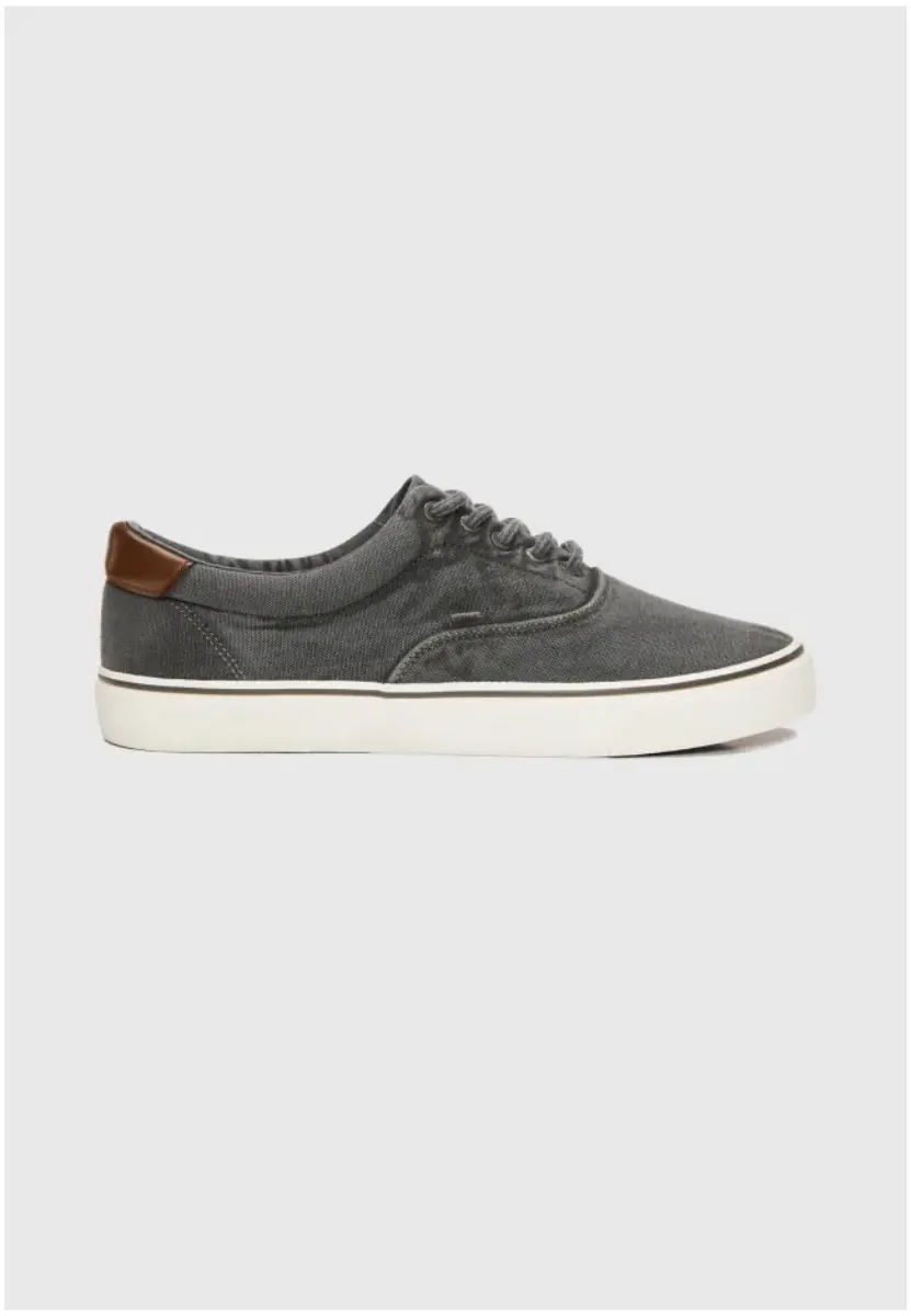 Funky Buddha Sneakers FBM013-030-08